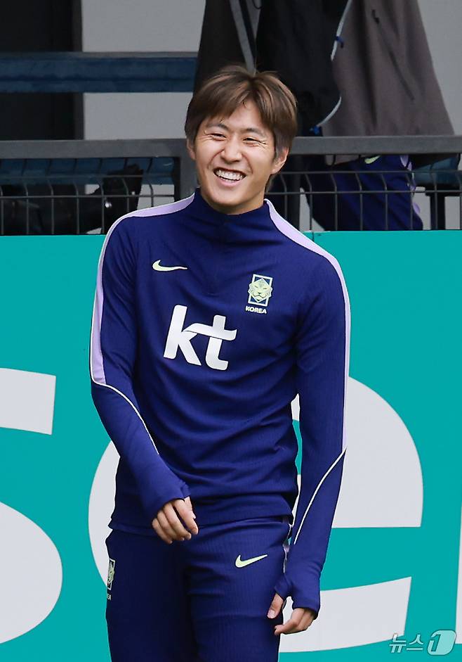 이강인, 상대 집중 견제에 경고 트러블…남아공서 추가 시 32강 출전 못해