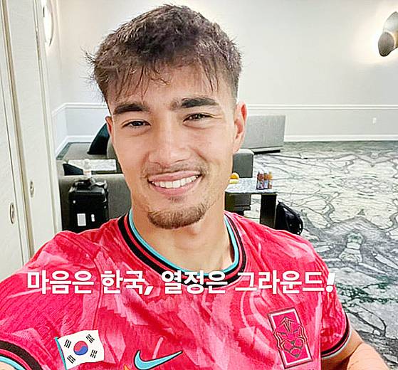 ‘귀화 카드’ 옌스, 벤치만 지키는 이유…홍명보 전술 딜레마
