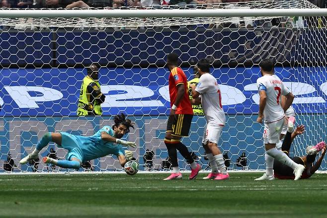 이란, 적성국 미국에서 사상 첫 '토너먼트 진출' 보인다…FIFA 9위 벨기에와 0-0 깜짝 무승부→베이란반드 '야신 모드' 발동