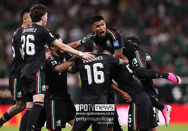 '한국 꺾고 32강→살인도 줄었다' 멕시코 월드컵 광풍, FIFA가 우려한 치안 불안 사라졌다…