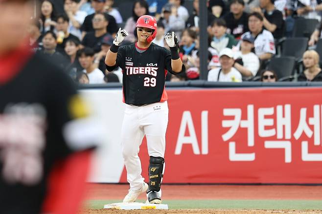 '한화 1차 지명 출신' KIA 우타거포, 제대로 존재감 보여줬다…홈런에 시즌 첫 멀티히트까지 [수원 현장]