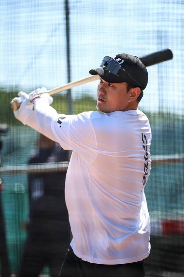'와' 메이저리그 67홈런 타자가 한국에서 뛴다니! 드디어 데뷔전 치르는 CHOI, 27일 롯데전 출격