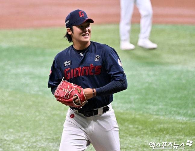 롯데 투수진에 '메기' 등장! '무서운 대체선발' 이민석이 가져온 나비효과→팀 주간 ERA 당당히 1위 등극→파죽의 무패 행진