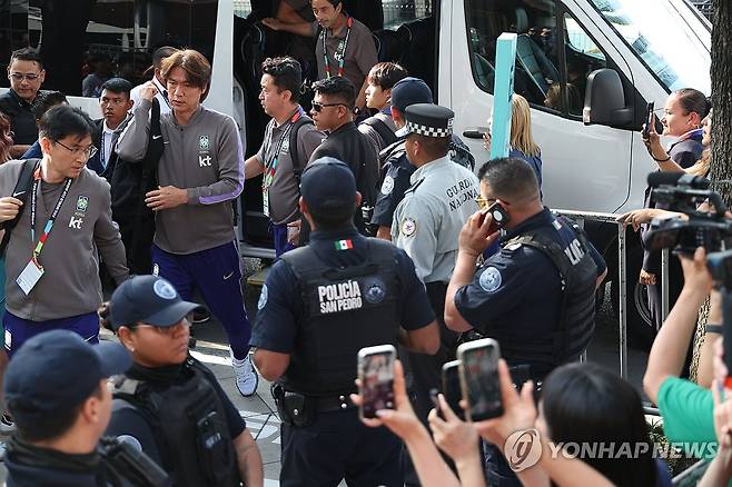 [월드컵] 홍명보호, 뜨거운 환영 속 남아공전 치를 몬테레이 입성