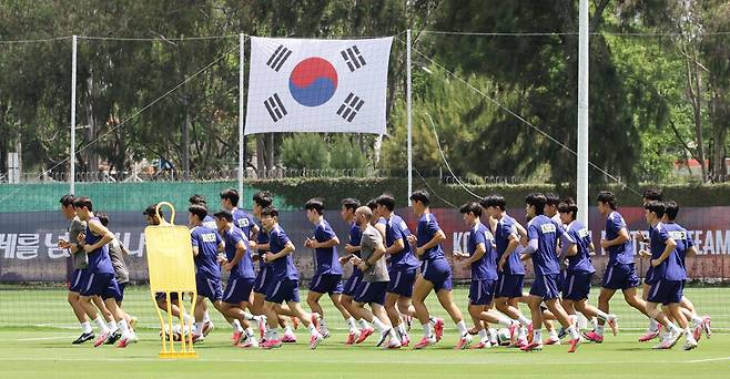 [SPO 현장] 대한민국 초비상→위기를 오히려 보약 삼아, 홍명보호 필사즉생 각오 ‘죽기로 싸우면 승리한다’…이한범 “남아공전 무승부 없다, 무조건 이긴다는 생각 뿐”