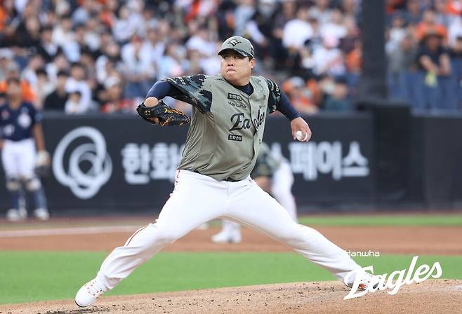 홈런 쳤는데 고의4구를? 노시환 울분 토했다…끝내기 안타 대폭발, 한화 5위 탈환 [대전 게임노트]