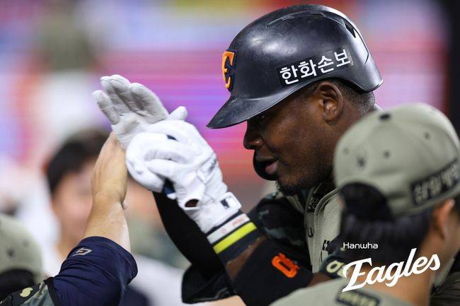 '홈런타자' 노시환 앞에서 고의4구…그대로 경기 끝났다! 한화 3-2 승리, 두산 4연패 수렁 [대전 리뷰]