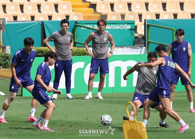 홍명보 '이강인 선발 제외' 초강수 두나, '비겨도 32강' 남아공전