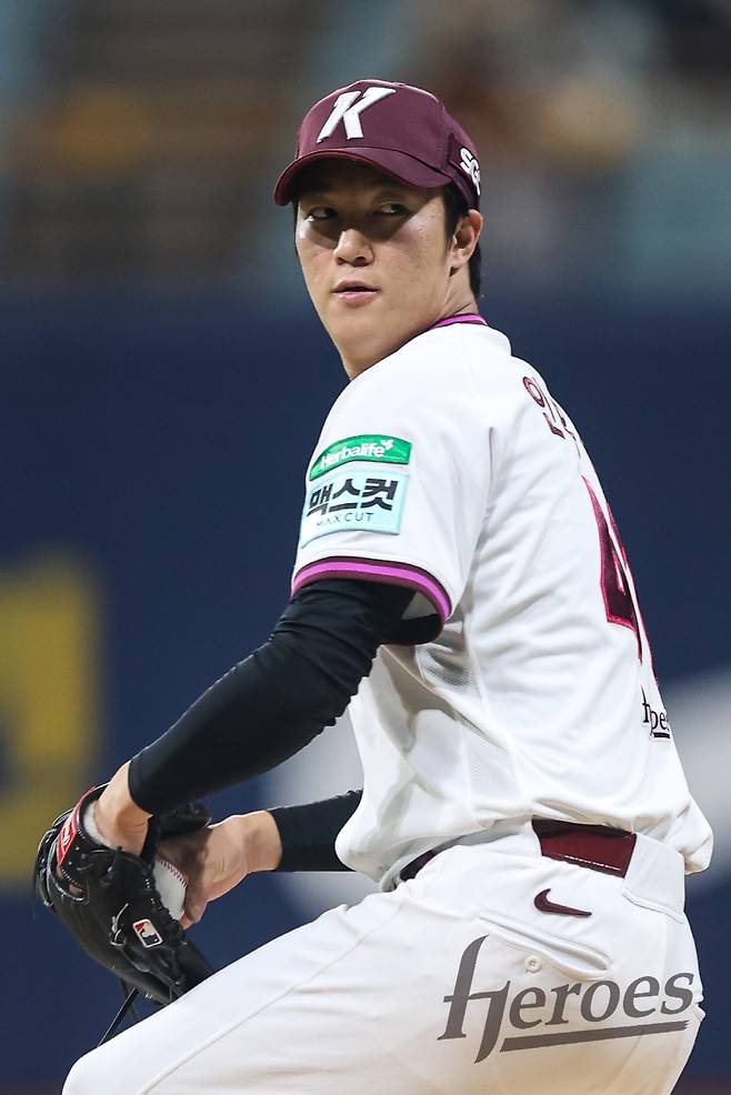 '대투수' 양현종이 본 '광속구 에이스' 안우진…