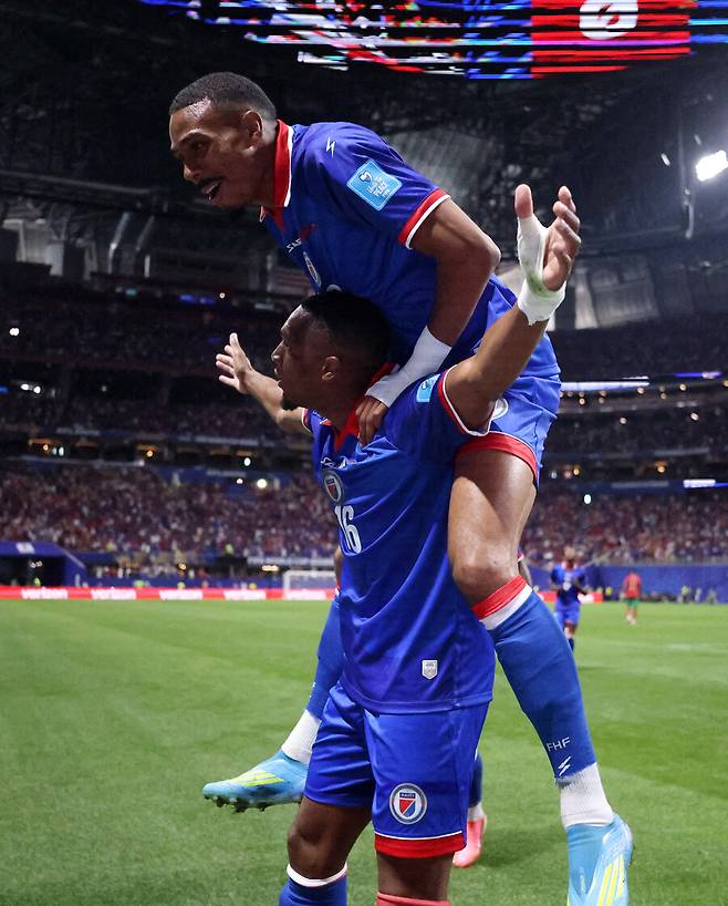 FIFA 83위 반란 일어나는 줄 알았다…모로코, 2번 끌려가고도 집념의 역전승, 32G 무패→32강행 확정 [월드컵 REVIEW]