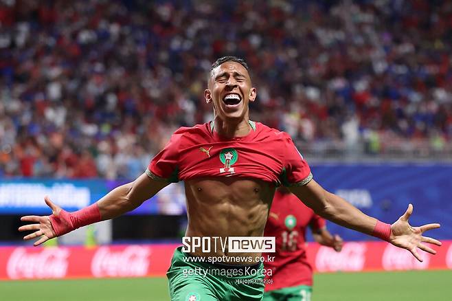 FIFA 83위 반란 일어나는 줄 알았다…모로코, 2번 끌려가고도 집념의 역전승, 32G 무패→32강행 확정 [월드컵 REVIEW]