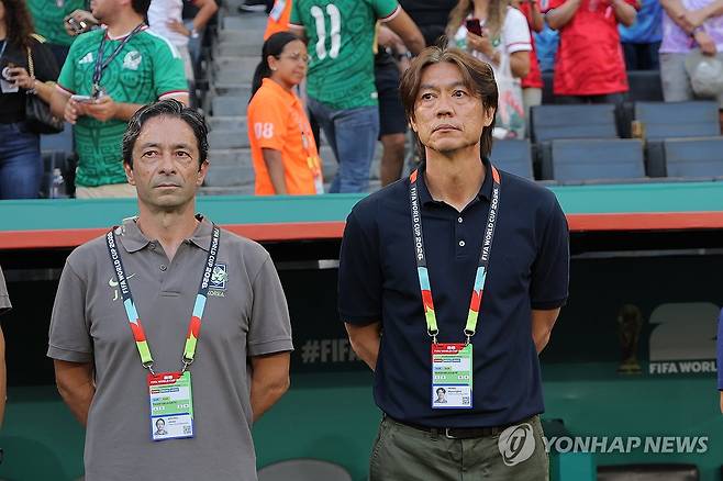 슈팅 수 '한국 3-10 남아공', 이게 말이 되나?…'손흥민 벤치' 홍명보호 구한 김승규 슈퍼세이브→0-0으로 전반 종료 [몬테레이 현장]