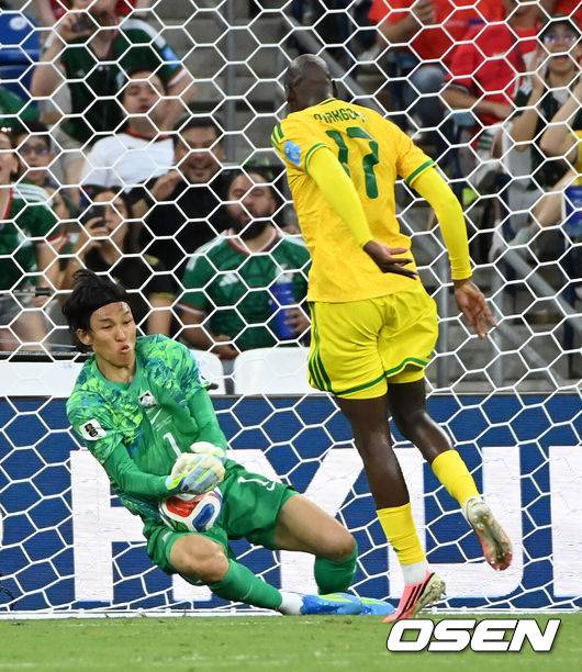 '유효슈팅 0' 대한민국, 조별리그 최종전 남아공과 전반전 0-0 마무리 [대한민국 남아공 현장]