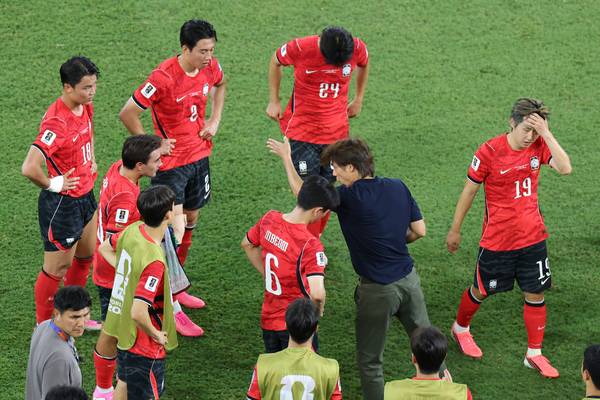 ‘이게 팀이야?’ 홍명보호, 남아공에 패배… 32강 진출 안갯속 [이영선 특파원의 올라가자 코리아]