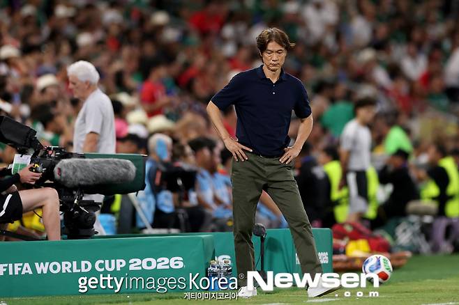 남아공전 졸전 패배에 폭발한 전설들..박지성 “이기려고 한 것 맞나”, 이영표는 한숨만