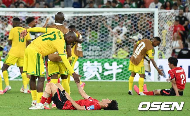 “홍명보 감독 당장 잘라라!” 분노한 축구팬들…”32강 가도 차라리 감독 없는게 낫다”