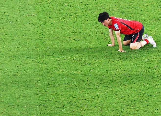 한국 패배 인터뷰 중 남아공 승리 자축에…황인범