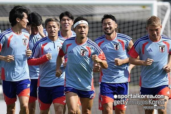 '日이 2-0으로 이겨줘야 韓이 산다' 홍명보호, 역대급 치욕! 남아공에 진 대가 처참하다...32강 경우의 수 지옥, 확실히 제친 팀은 단 한 팀