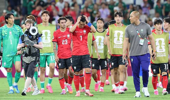 '32강 탈락 위기' 한국 구한 멕시코… 8년 전 빚 확실하게 갚아줬다