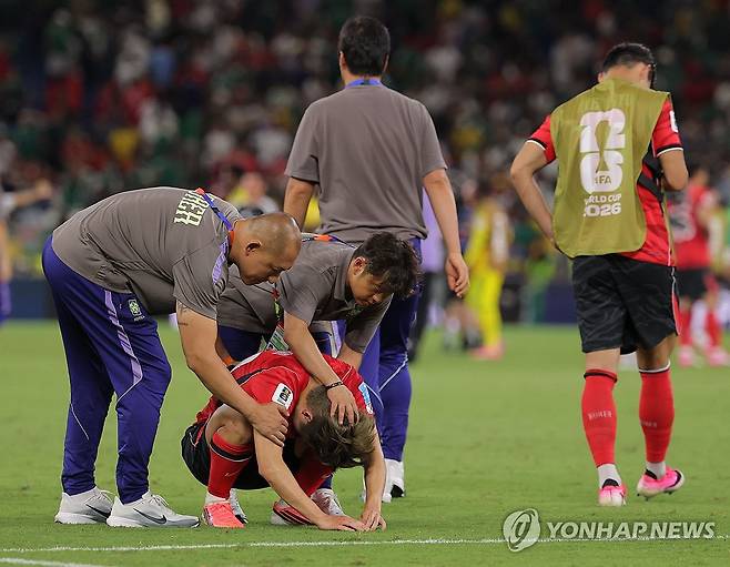 이영표 책상 내리치고 한탄!