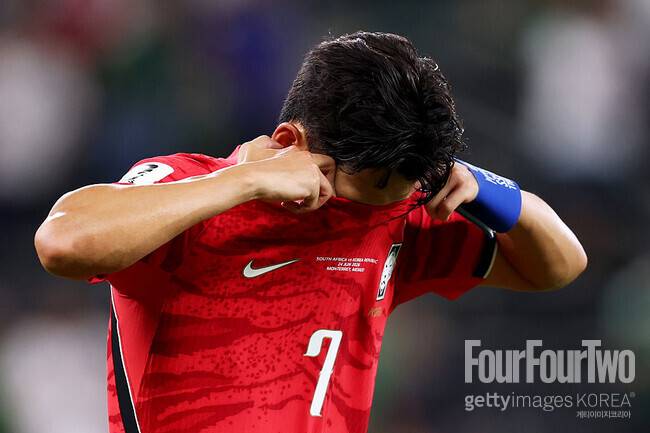 [오피셜] 이런 ‘대굴욕’있나…韓, FIFA 랭킹 폭락했다→25위서 ‘30위’ 추락