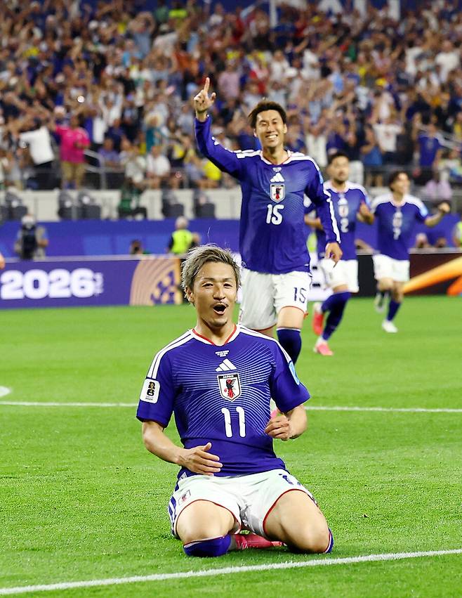 한국에 최악 시나리오 떴다…일본 선제골 넣고도 '손흥민 감아차기' 닮은 환상포 허용→32강 경우의 수 '먹구름' (후반 진행중)
