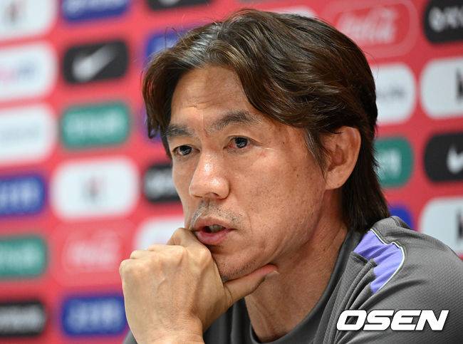 결과에 책임지겠다던 홍명보 감독, 최악의 졸전에도 자진사퇴 의사 없다 “한 경기 더하게 될지 모르겠지만…잘 준비할 것”