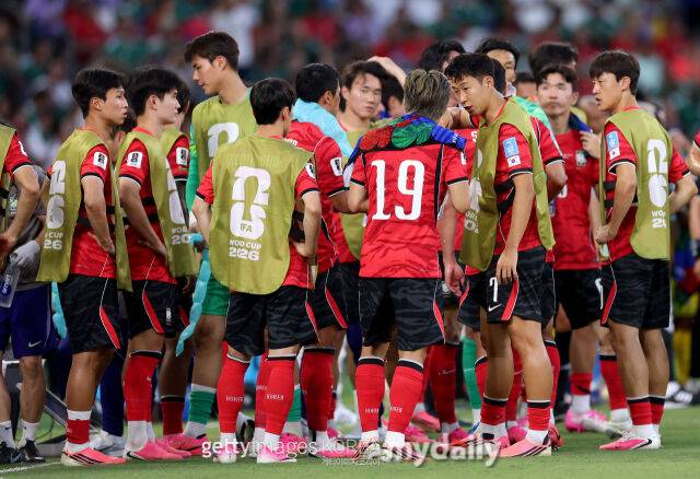 '한국 탈락시켜라' BBC가 제기한 의혹 적중…와일드카드 경쟁, 3경기 연속 최악의 결과 [2026 WC]