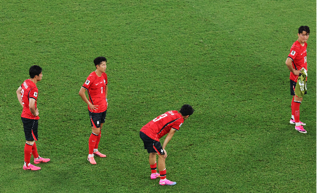 ‘한국 조별리그 탈락 경우의 수 알려줄게’ 친절한 日 매체의 정리…독일·일본·호주 아무도 안 도와준 홍명보호에 “악몽 같은 하루” 저격까지