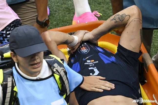 '홍명보호 대형 호재' 스페인이 살렸다, 韓 32강 보인다... 우루과이 1-0 격파→경우의 수 '무려 3분의 1 충족' [월드컵 현장 리뷰]