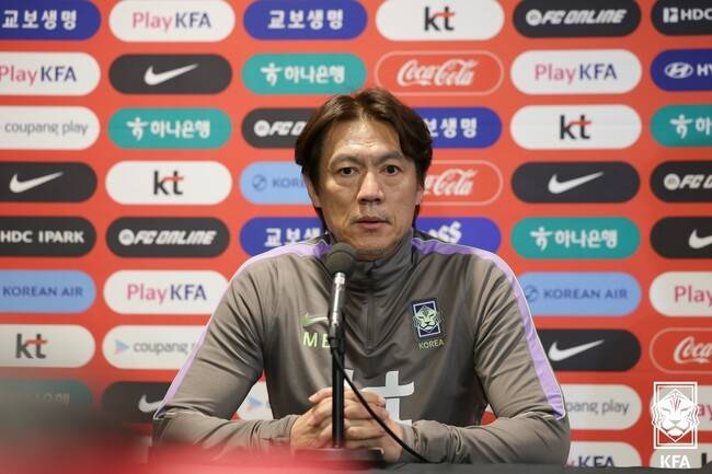 홍명보 감독 향해 외신 직격탄…“손흥민이 문제가 아냐, 한국은 아직도 스스로 어떤 축구 해야 하는지 몰라”