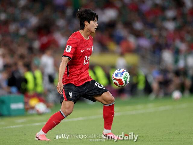 '32강 탈락으로 이어진 남아공 참사, 상대가 쳐 놓은 덫에 걸렸다'…남아공 주장 폭로, '한국 무의미한 시도만 했다' [2026 WC]