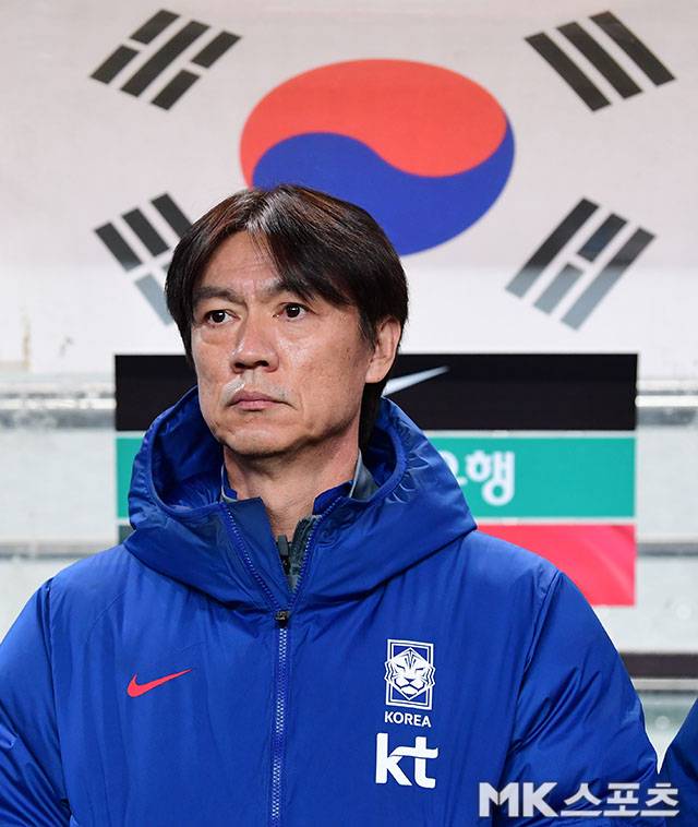 정몽규의 마지막 소임, 홍명보 경질이어야 하는 이유···임명권자들의 책임을 남기는 유일한 길 [이근승의 삐딱선]
