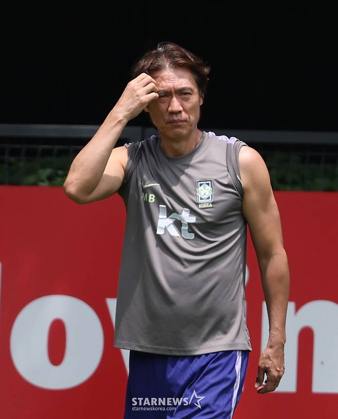 [월드컵 현장 속보] 홍명보, 사퇴 직접 발표
