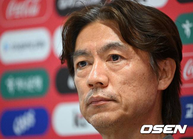 ‘역대 최악 성적’ 홍명보 사퇴 방식은 '30초' 입장문 낭독 + 공식 행사도 없다... 뻔뻔한 KFA 민낯 나타났다