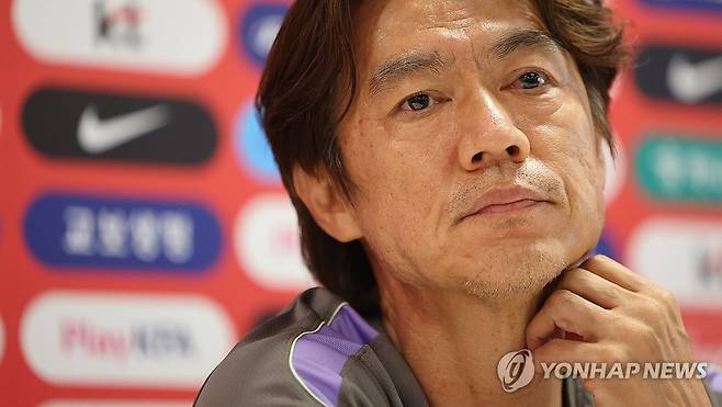 [월드컵] 홍명보 감독, 32강 불발 책임지고 사퇴