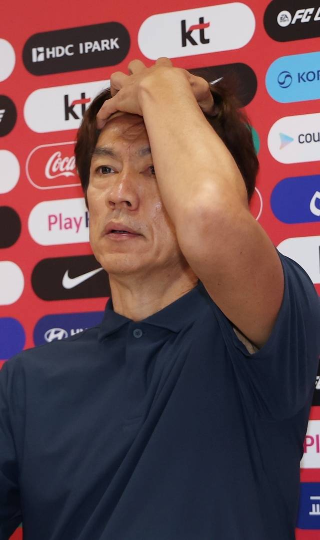 ‘월드컵 참사’ 책임 참 가볍다! ‘1분 35초’ 홍명보 자진 사임 입장문 엔딩…마지막의 마지막까지 실망만 가득했다