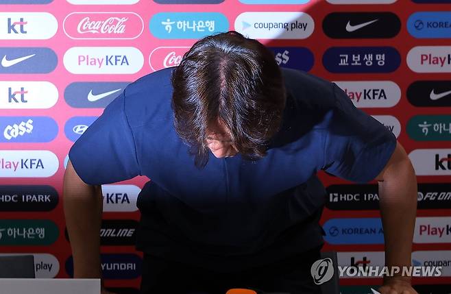 홍명보, 최악 성적 기록하고 1분30초 성명서…진정성 논란까지→'HONG 2년' 마지막도 아쉬웠다 [LA 현장]