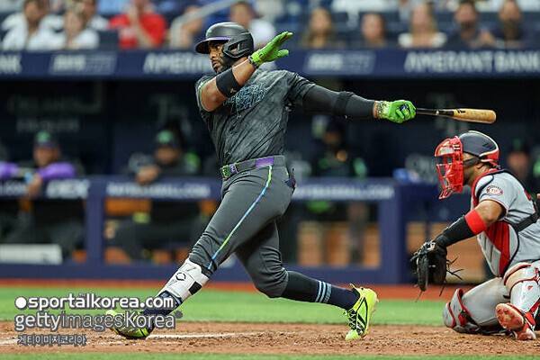 '이제 로페스 아니다' 이정후 제치더니 MLB 타율 1위까지 '쾌속 질주'…3년 만의 'AL 타격왕' 탈환 보인다