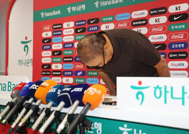 홍명보→박항서→이강인…모두가 고개 숙인 채 떠났다, 눈물의 북중미월드컵 대한민국 대표팀의 마지막 모습[사포판ON]
