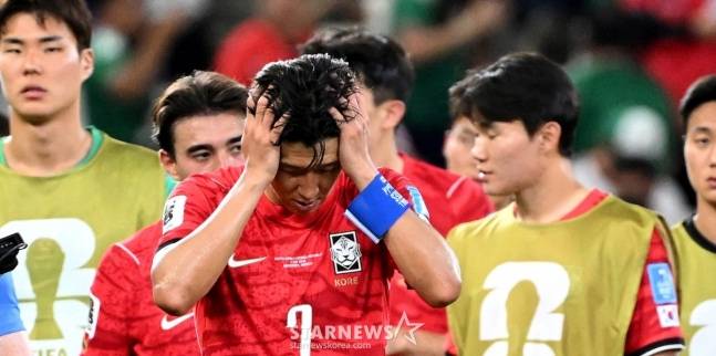 '홍명보 사퇴' 전 세계가 주목