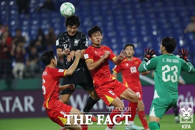 '홍명보 참사' 멍든 한국축구, '이민성호'도 위험하다 [이영규의 비욘더매치]