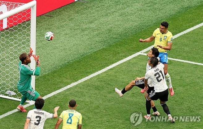 카세미루가 일본 혼냈다!…후반 11분 헤더골 '쾅'→브라질 1-1 일본 (후반 20분)