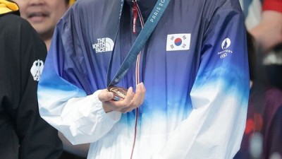 '수영 동메달' 김우민, 뜨거운 눈물 쏟았다… 마지막에 타들어가는 느낌[파리 올림픽]