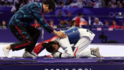 태국 최초 올림픽 2연패한 뒤…한국인 감독에 ‘큰절’[파리올림픽]