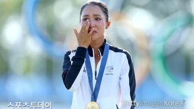 '며느리 사랑은 시아버지' 정태영 부회장, 리디아 고 金 경기 직관…존경심을 가졌다