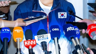 “운동에만 전념하고 싶다!” 안세영은 ‘배드민턴계의 김연아’가 될 수 있을까?