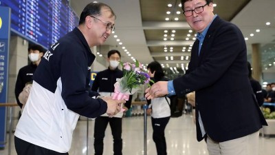 회장이 감독 '내부 총질'…얼룩진 배드민턴계, 차기 사령탑 선출도 난항