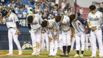 '이럴 수가' 4위인데 자력으로 5강 확정 이리도 힘드나 …kt·한화·롯데, 두산 압박한다