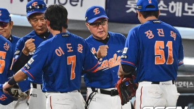 5강 공멸전 역전승→7위 도약…한화 김경문 감독, “포기하지 않은 선수들 칭찬, 류현진 10승도 축하” [오!쎈 부산]